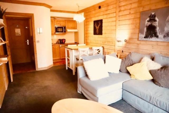 Premium 4 Bed Ski-In & Out Apartment Arc 1950 Les Arcs  Room photo